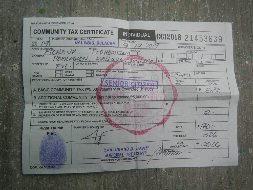 tax reporting documents and calculator